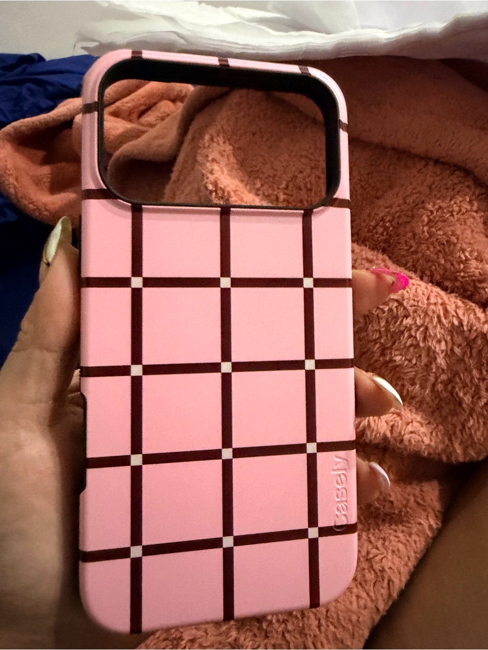 Pink Grid Pattern iPhone 17 pro max Case - Casely